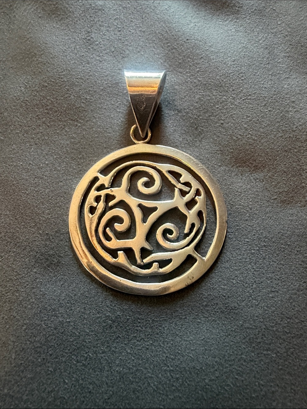 Iconic Silpada Silver Celtic Swirl Round Pendant